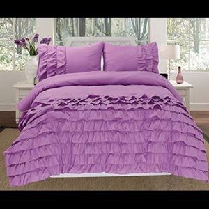 Purple ruffle comforter